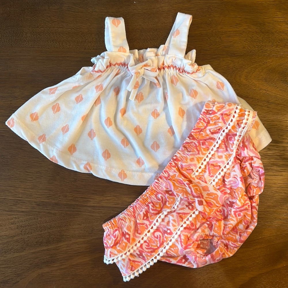 Adorable Jessica Simpson boho baby outfit.